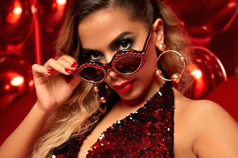 Anitta online con il nuovo video “Indecente”